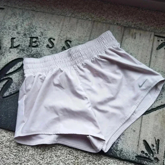NWT Nike Shorts One Dri Fit Mid Rise Brief Lined Size Small Light Purple - Picture 8 of 8